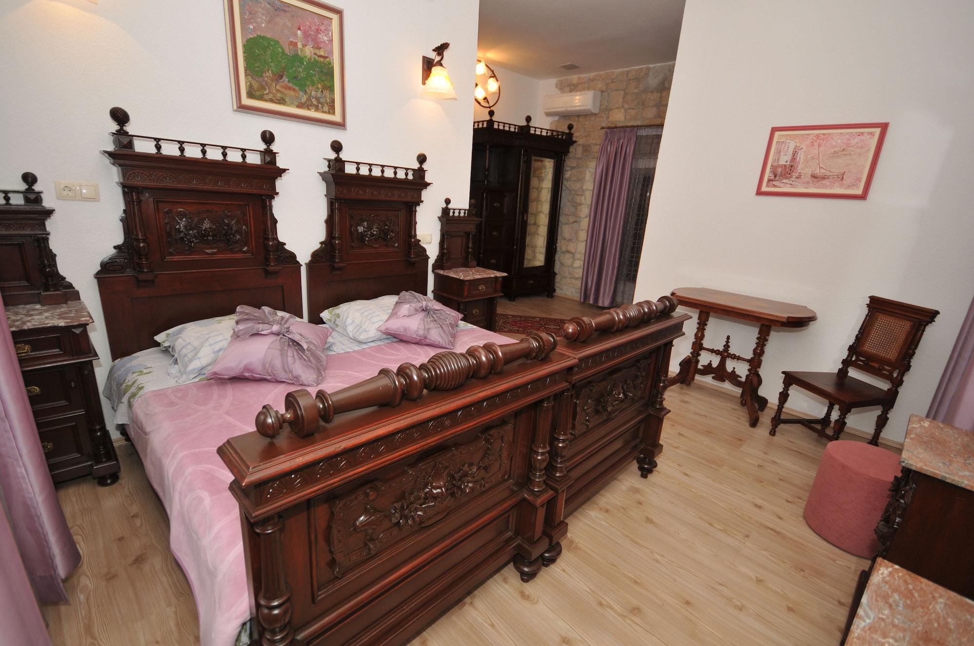 Palace Derossi Trogir Eksteriør billede