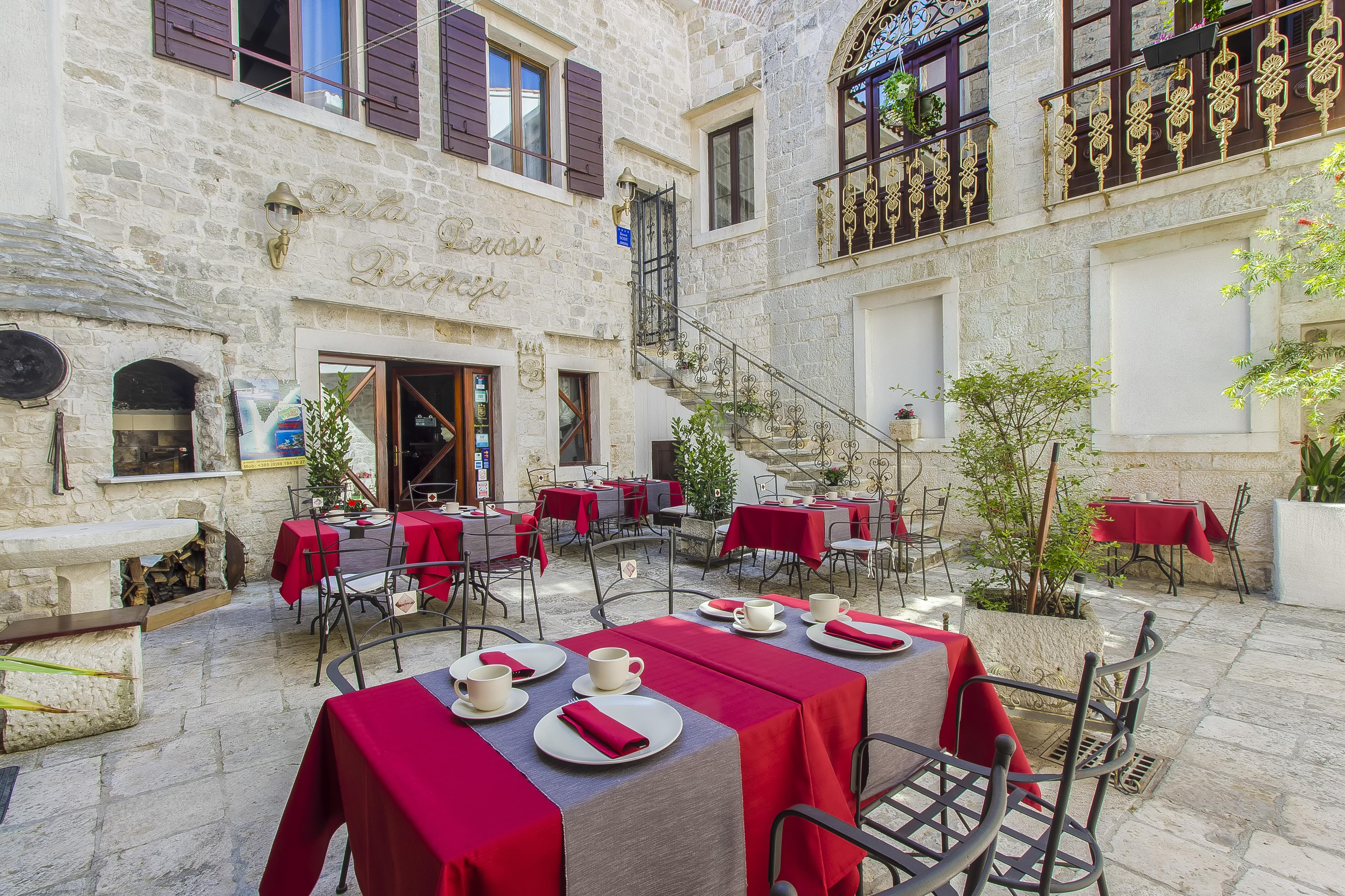 Palace Derossi Trogir Eksteriør billede