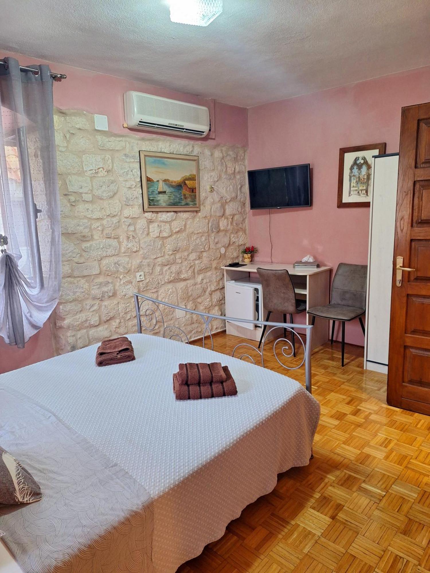 Palace Derossi Trogir Eksteriør billede