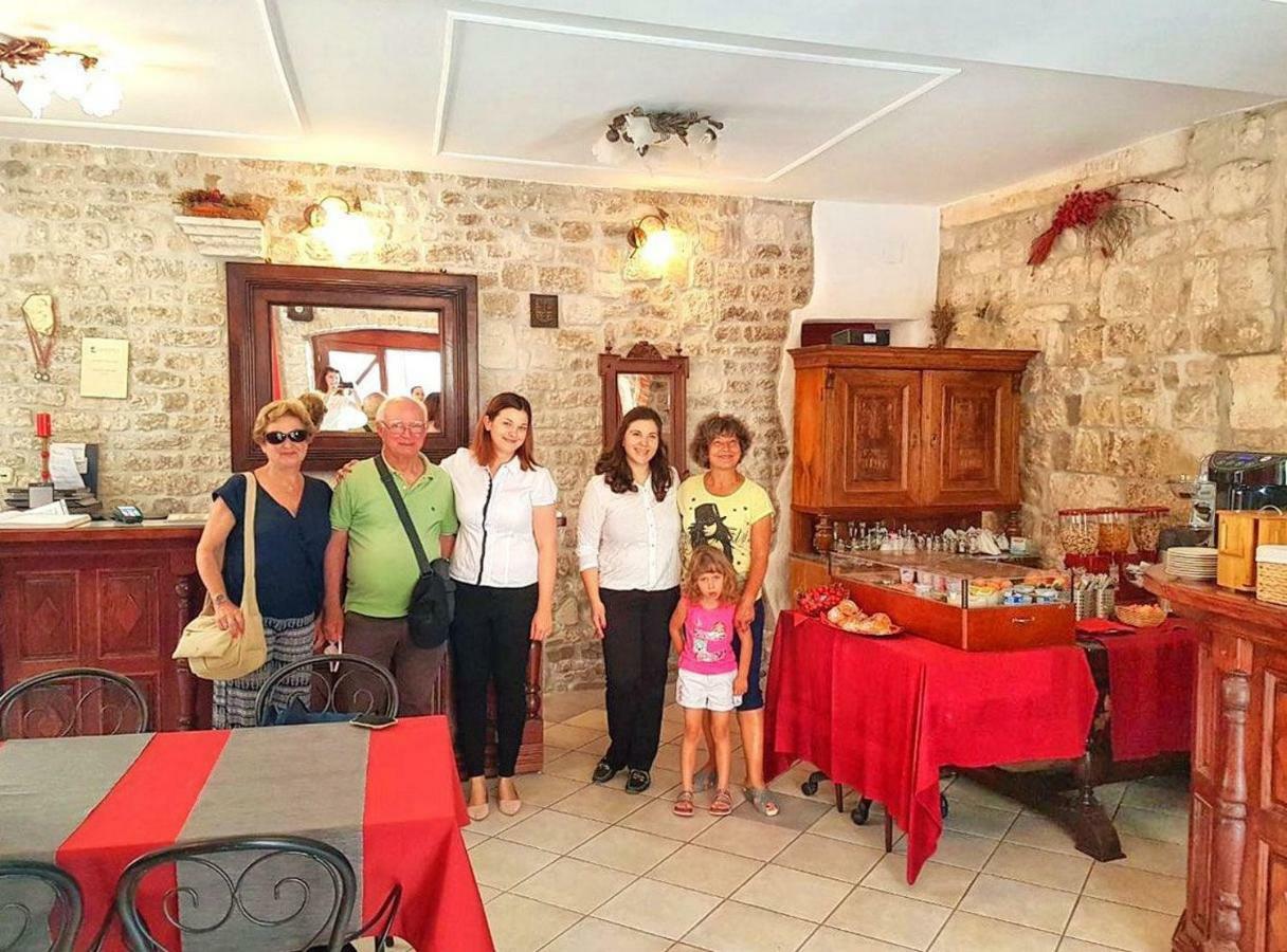 Palace Derossi Trogir Eksteriør billede