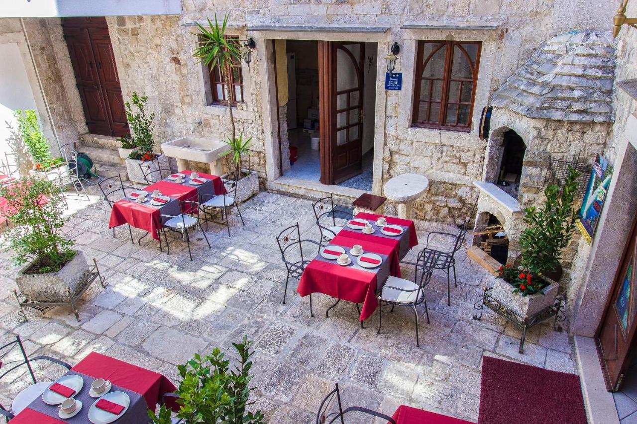 Palace Derossi Trogir Eksteriør billede